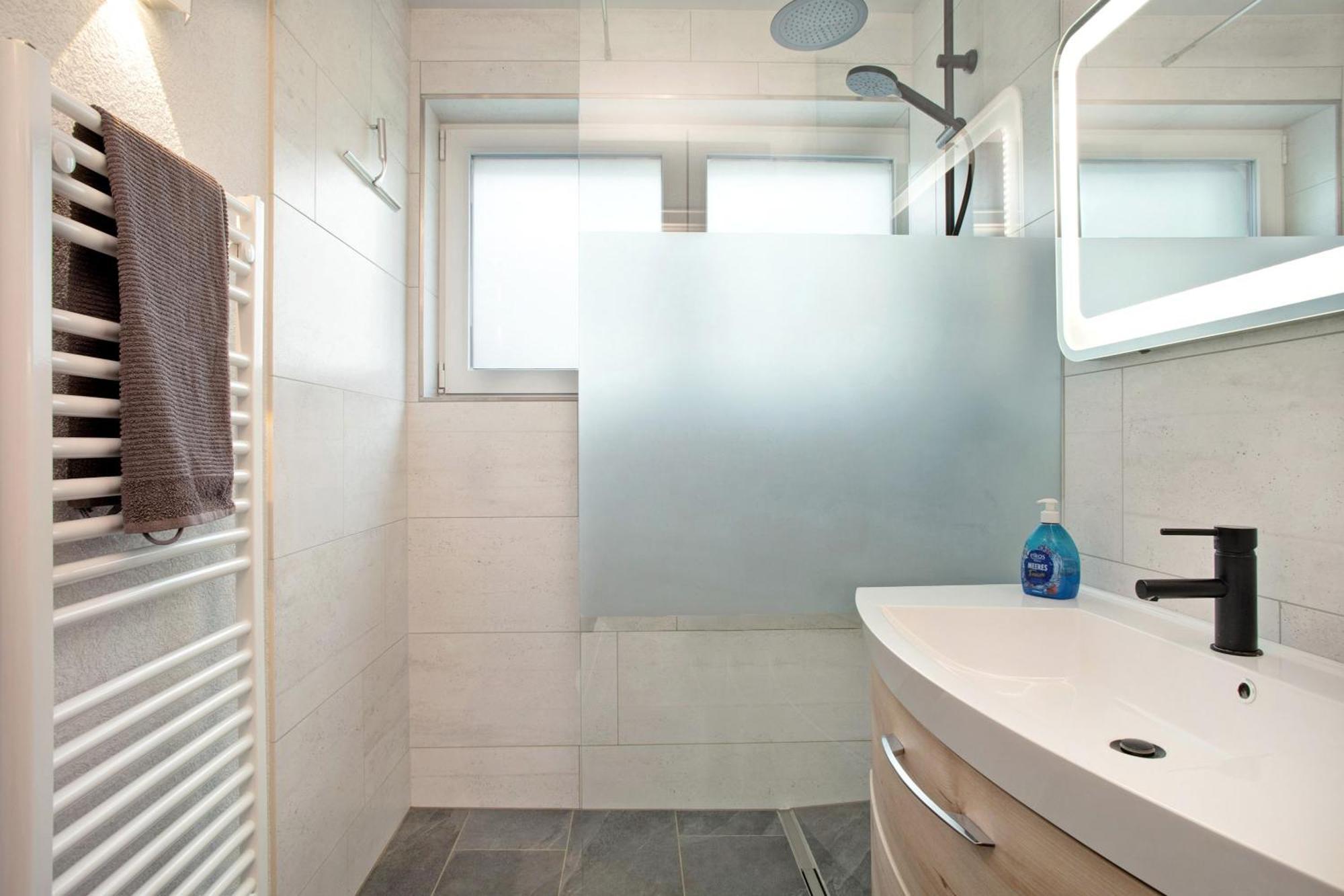 Ferienwohnung Schwenck เครสส์บรอนน์ อัม โบเดนเซ ภายนอก รูปภาพ